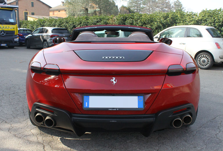 vista-posteriore-Ferrari-Roma-Spider-cabriolet